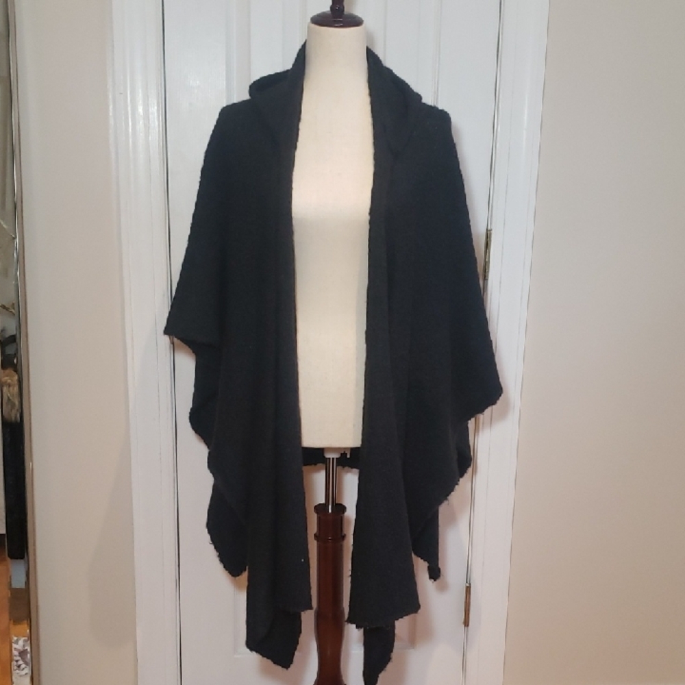 Echo Black Open Cardigan Cape with hood || OS || Excellent Condition
